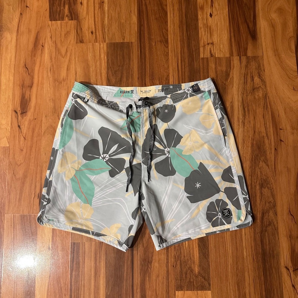 Roark The Chiller Boardshorts Mens 32 Floral Grey Green Hemp blend Swim Trunks